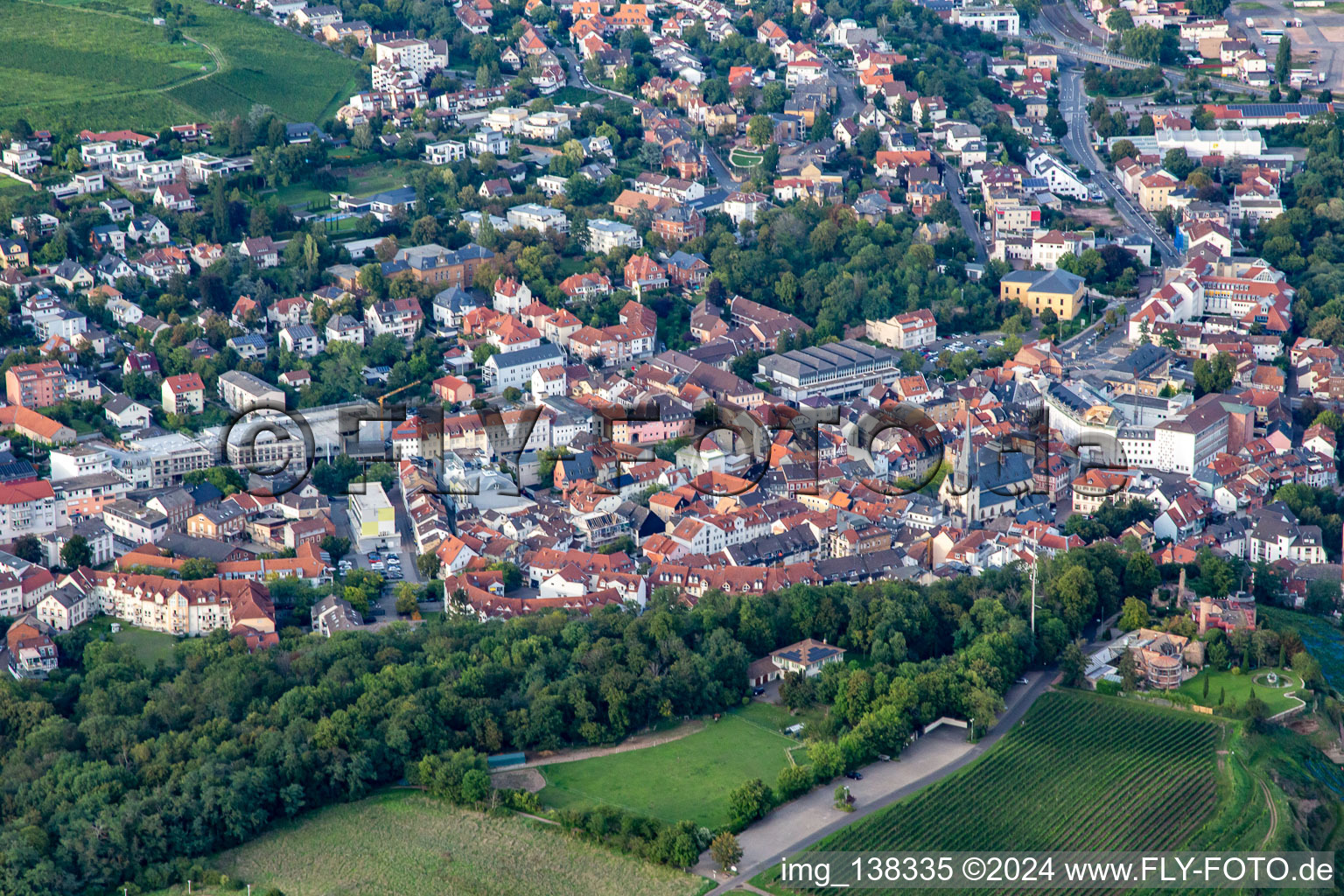 Vue aérienne de Vieille ville à Bad Kreuznach dans le département Rhénanie-Palatinat, Allemagne