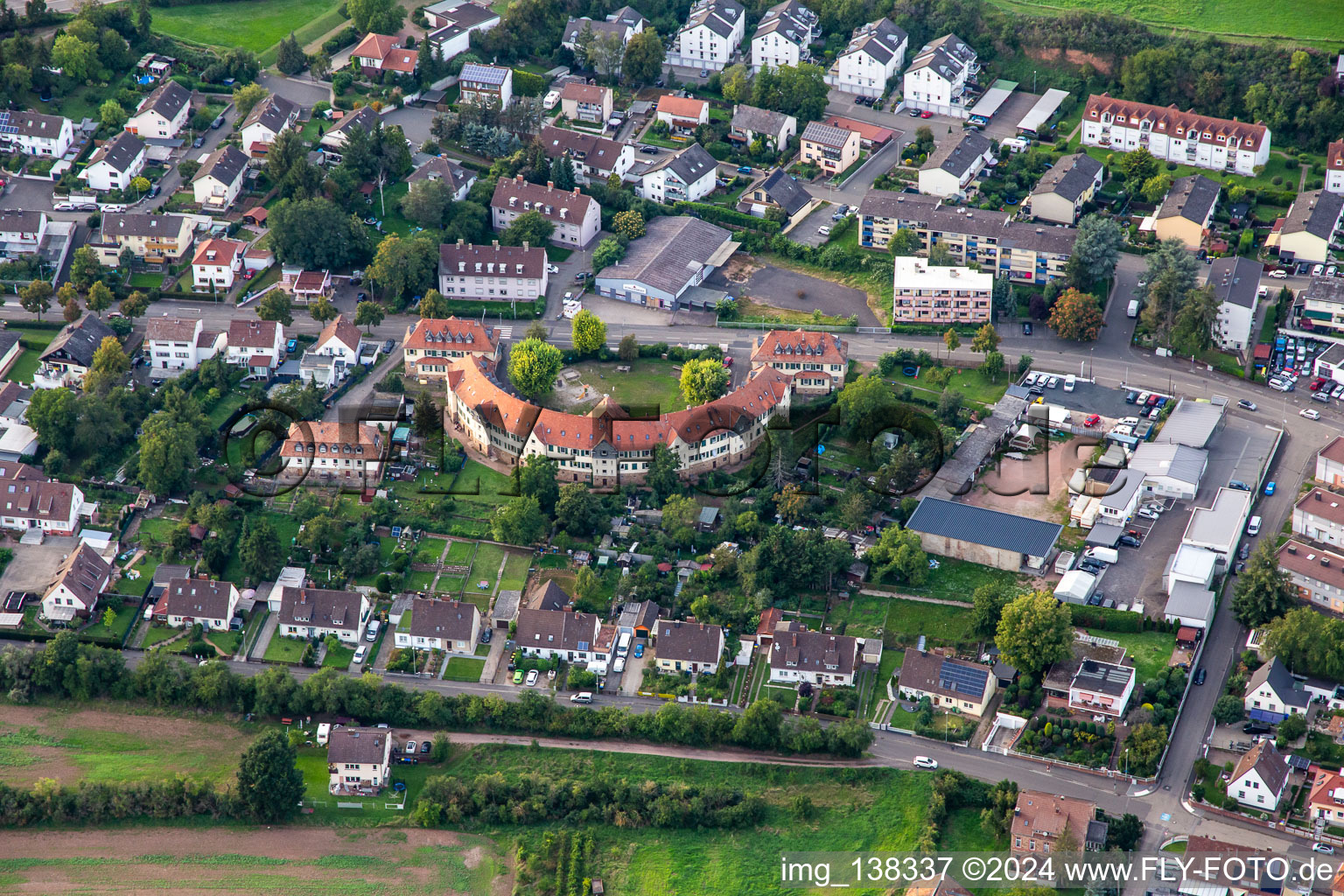 Vue aérienne de Complexe résidentiel Rondell sur la Rüdesheimer Straße à Bad Kreuznach dans le département Rhénanie-Palatinat, Allemagne