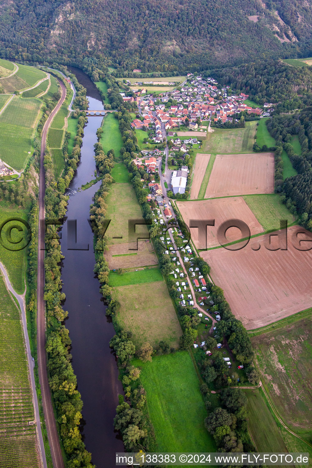 Vue oblique de Camping Nahétal à le quartier Oberhausen in Oberhausen an der Nahe dans le département Rhénanie-Palatinat, Allemagne