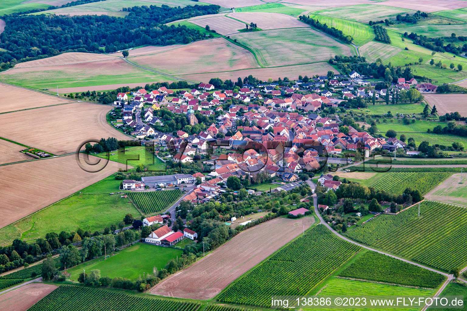 Vue aérienne de Du nord à Duchroth dans le département Rhénanie-Palatinat, Allemagne