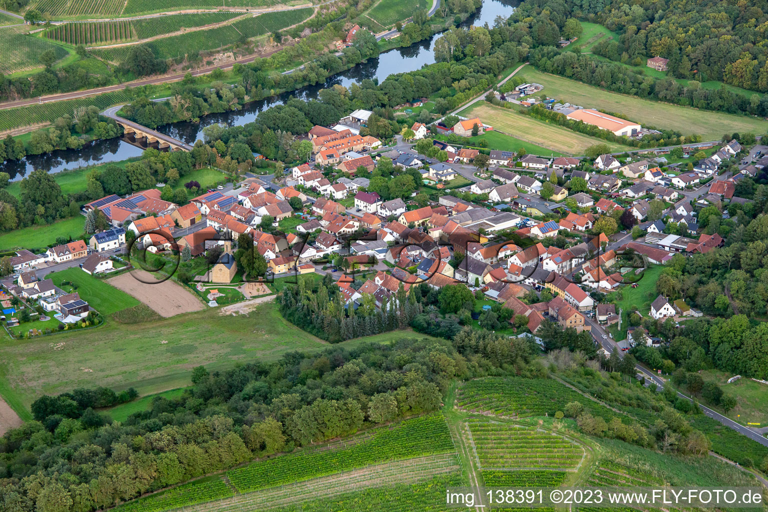 Photographie aérienne de Pont Luitpold sur la Nahe à Oberhausen an der Nahe dans le département Rhénanie-Palatinat, Allemagne