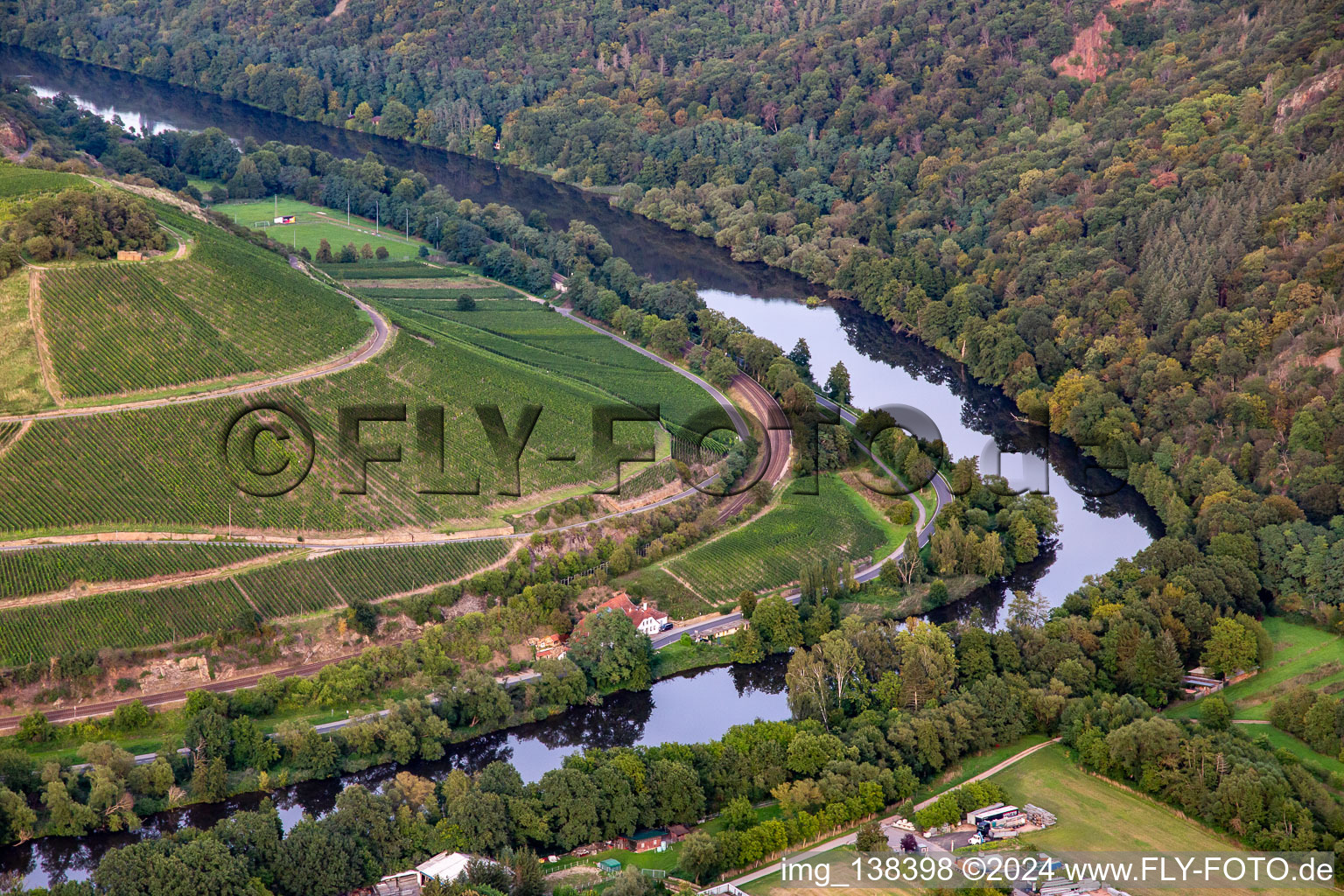 Vue aérienne de Grotte d'Hermann à Niederhausen dans le département Rhénanie-Palatinat, Allemagne