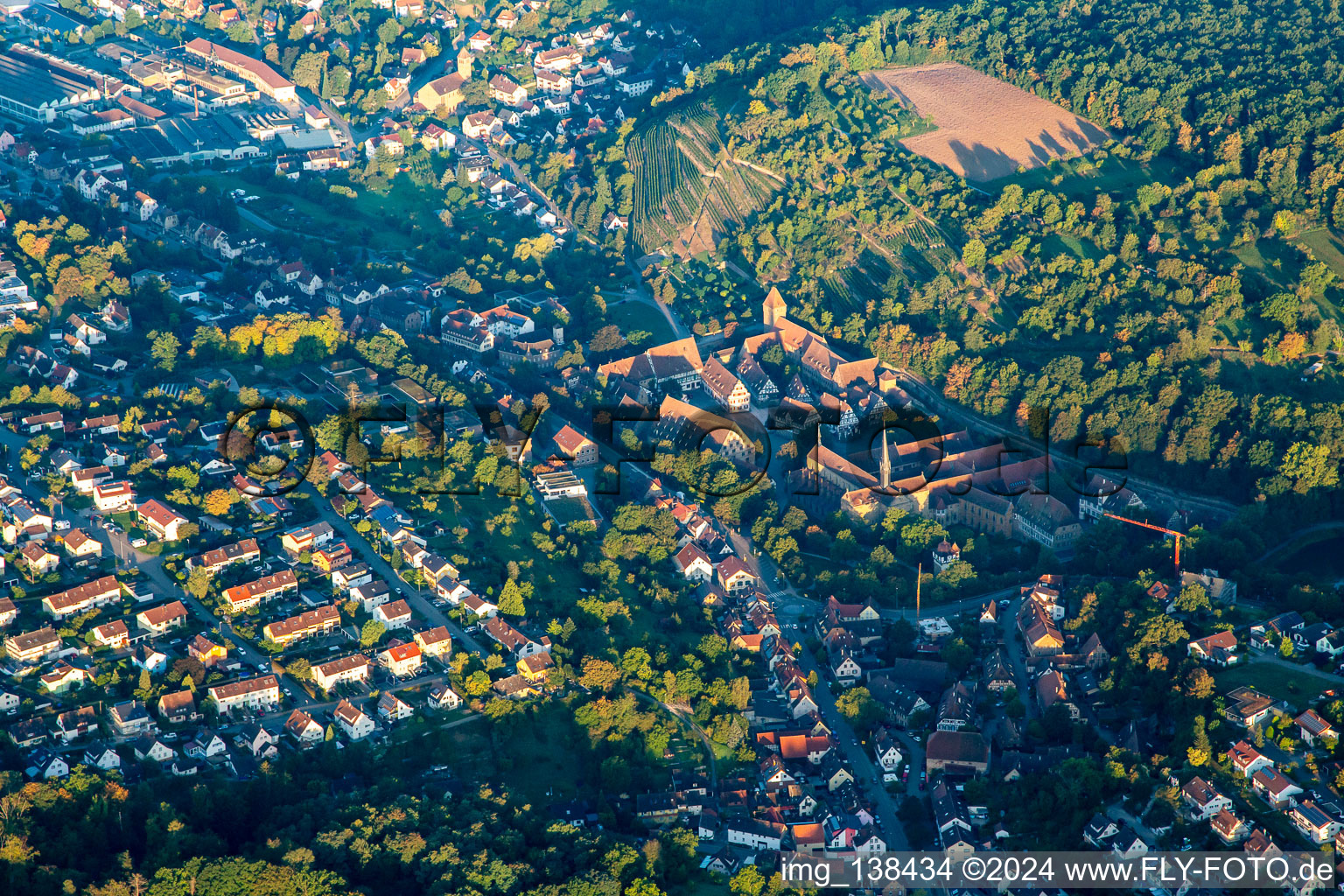 Vue aérienne de Monastère Maulbronn à Maulbronn dans le département Bade-Wurtemberg, Allemagne