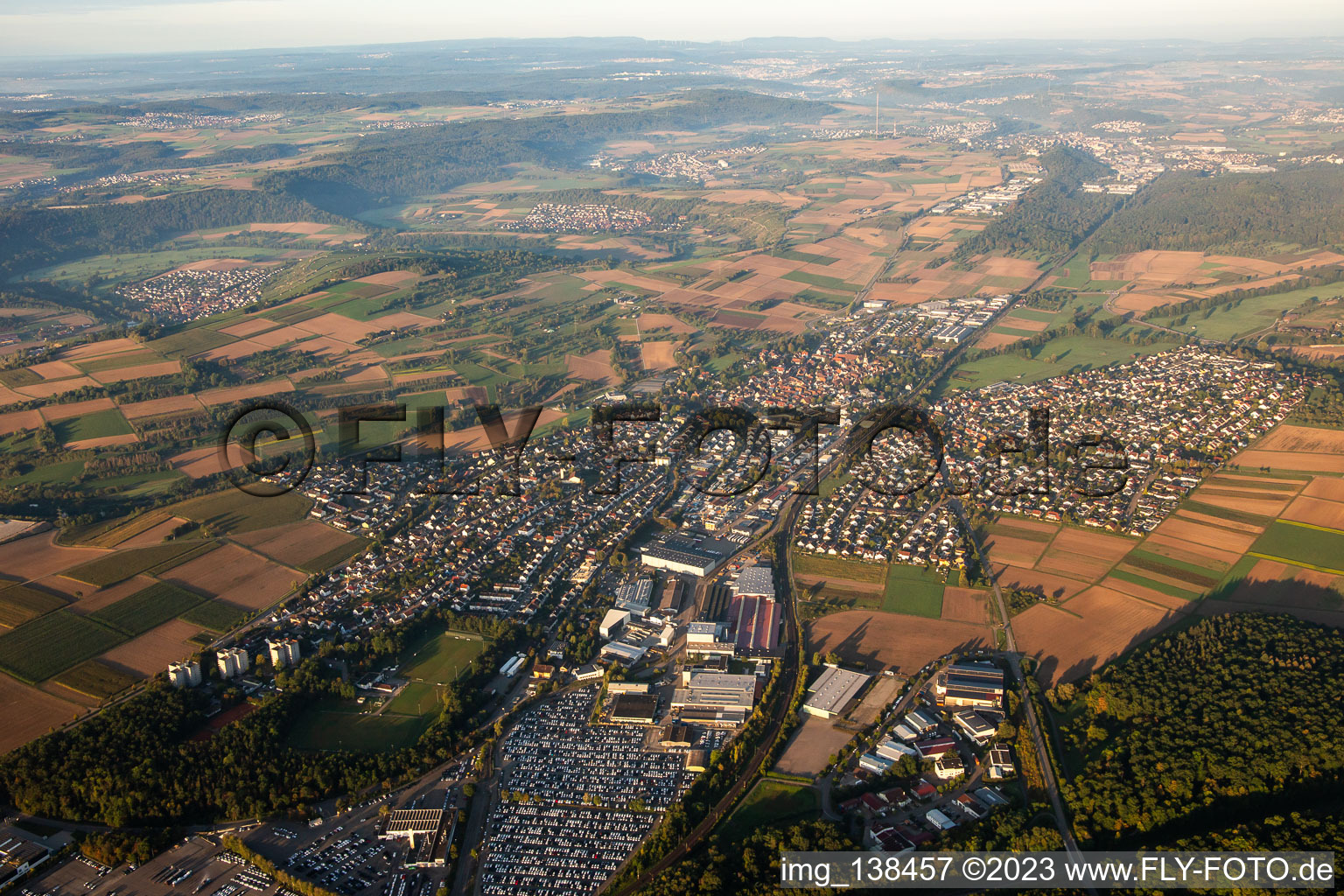 Vue aérienne de Du NE à Illingen dans le département Bade-Wurtemberg, Allemagne