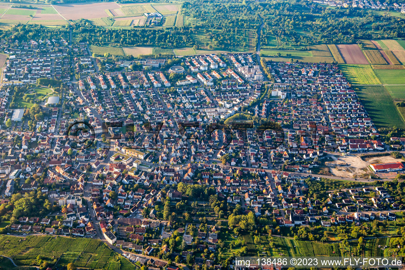 Vue aérienne de Du nord à Asperg dans le département Bade-Wurtemberg, Allemagne