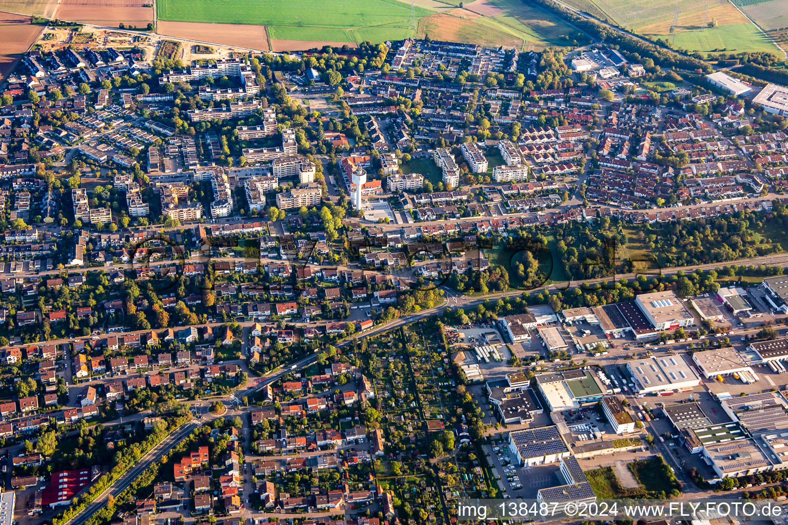 Vue aérienne de Du sud à le quartier Hohenstange in Tamm dans le département Bade-Wurtemberg, Allemagne