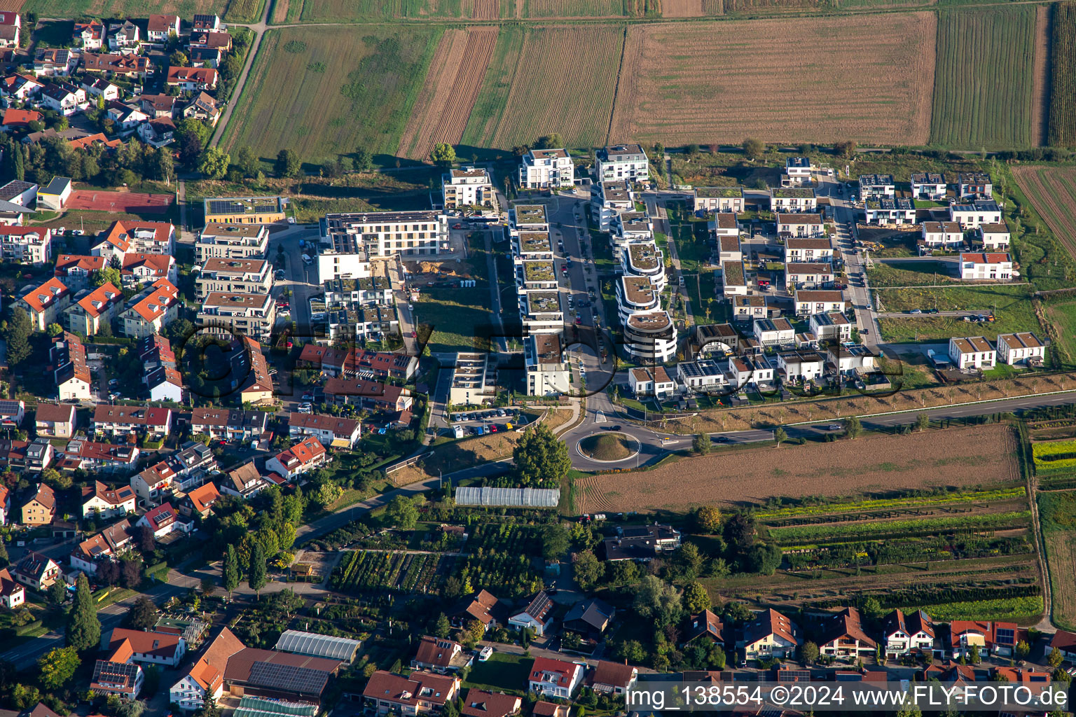 Vue aérienne de Nouvelle zone de développement Am Adelsbach et Friedensstr à Winnenden dans le département Bade-Wurtemberg, Allemagne