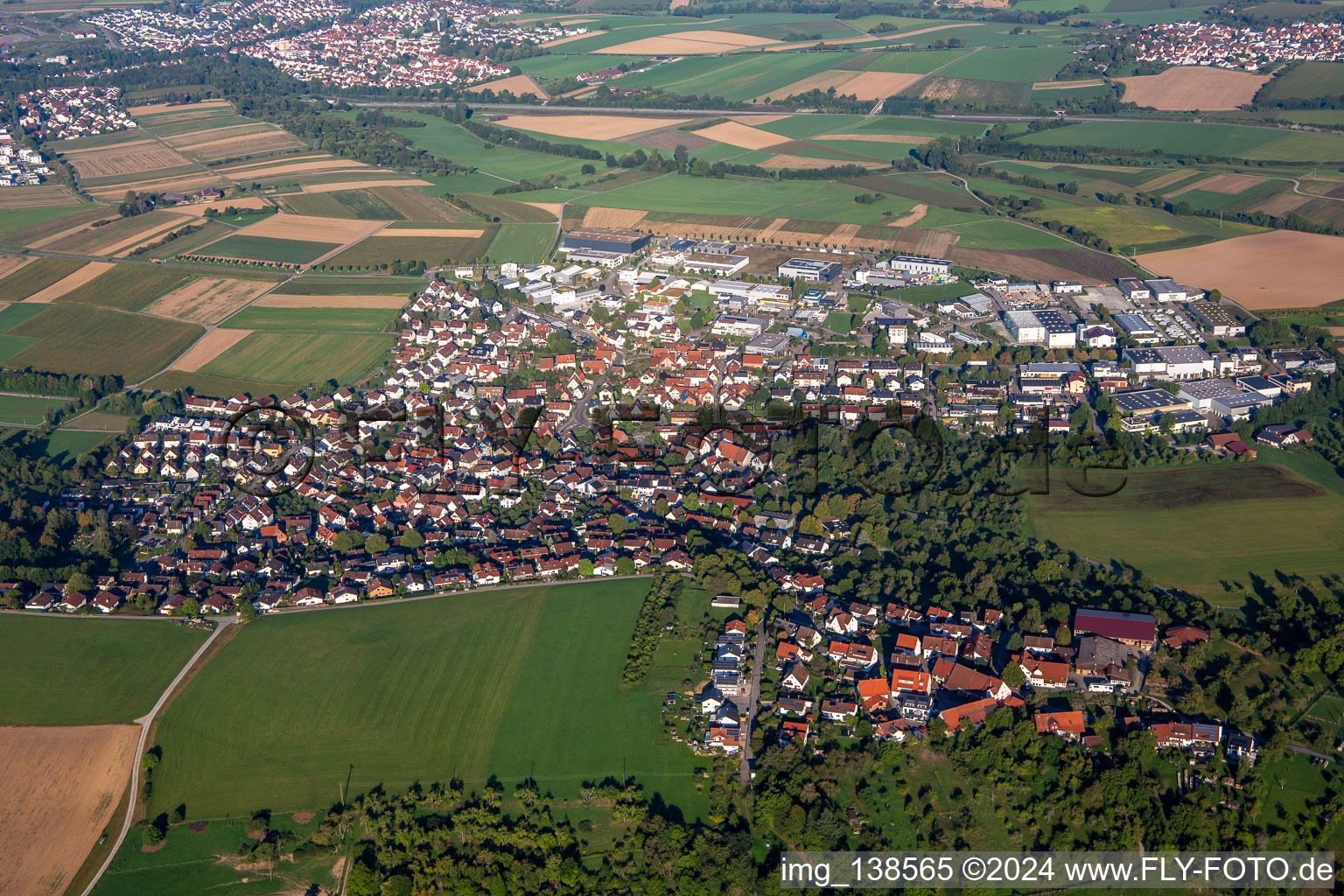 Vue aérienne de De l'est à le quartier Hertmannsweiler in Winnenden dans le département Bade-Wurtemberg, Allemagne