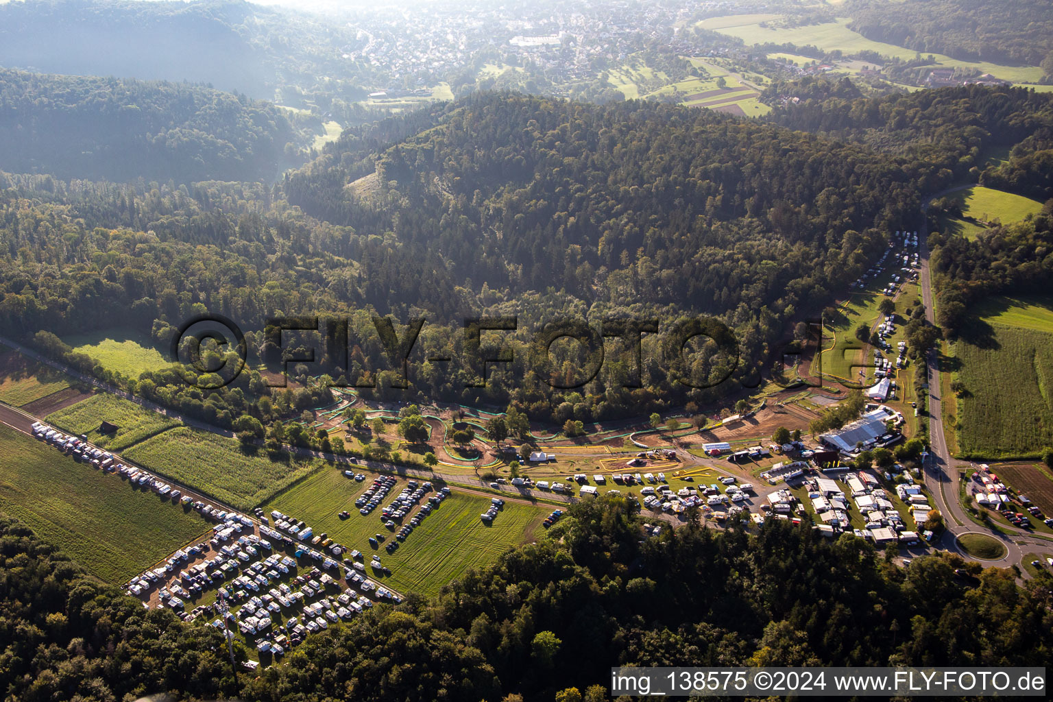 61e CHAMPIONNAT DU MONDE FIM SIDECARCROSS de motocross Rudersberger Sidecar 2023 du MSC Wieslauftal eV Motocross à le quartier Königsbronnhof in Rudersberg dans le département Bade-Wurtemberg, Allemagne d'en haut