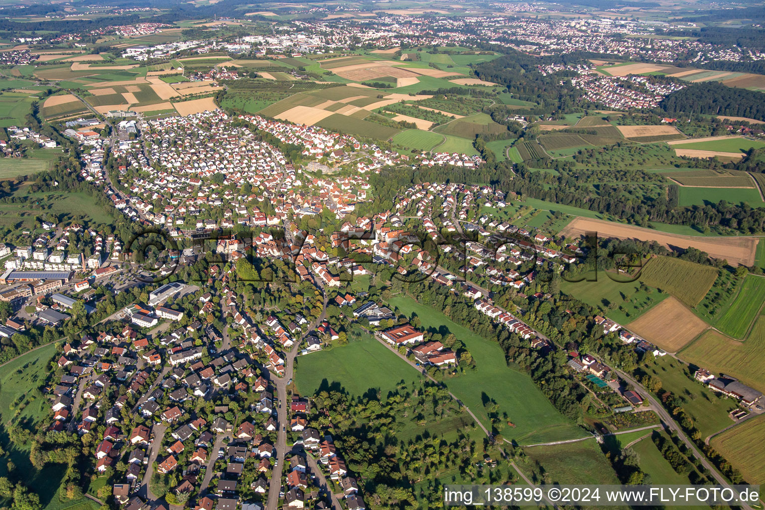 Vue aérienne de Quartier Unterweissach in Weissach im Tal dans le département Bade-Wurtemberg, Allemagne