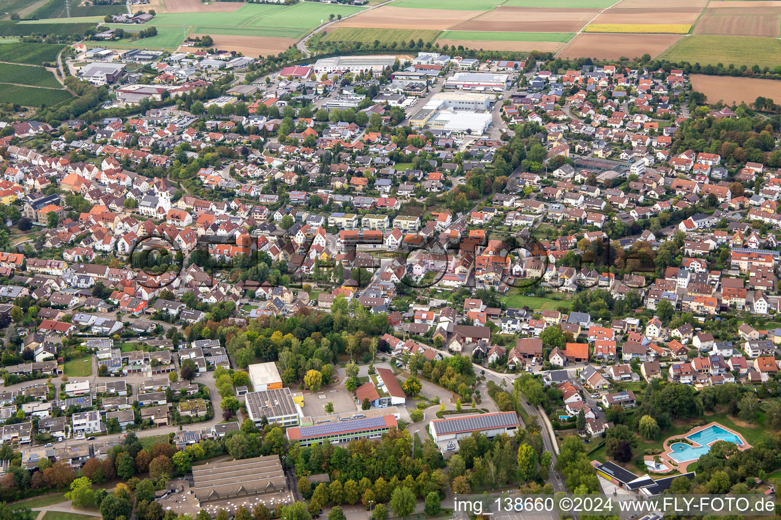 Vue aérienne de Du sud à Nordheim dans le département Bade-Wurtemberg, Allemagne