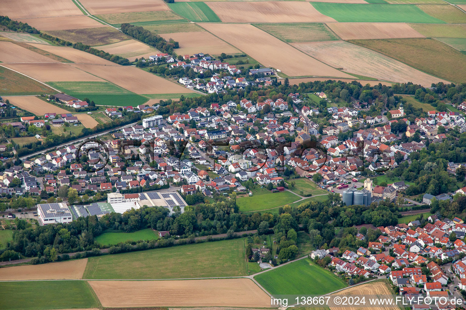 Vue aérienne de Quartier Schluchtern in Leingarten dans le département Bade-Wurtemberg, Allemagne