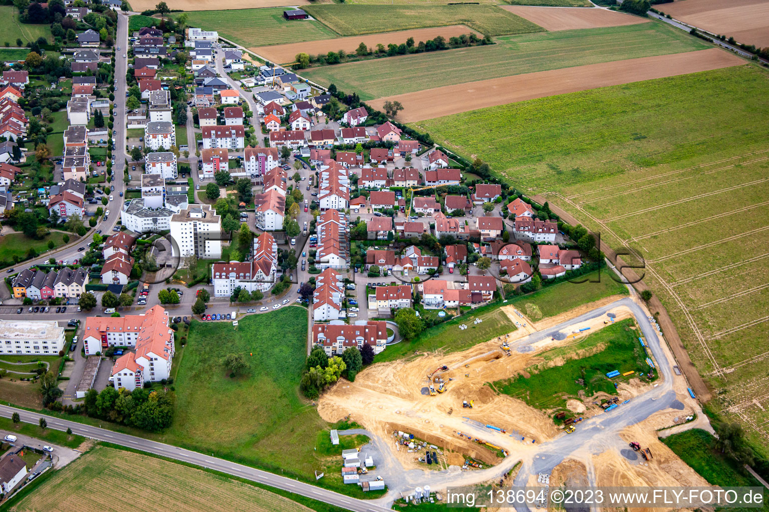 Vue aérienne de Nouvelle zone de développement Am Pfaffenberg à Eppingen dans le département Bade-Wurtemberg, Allemagne