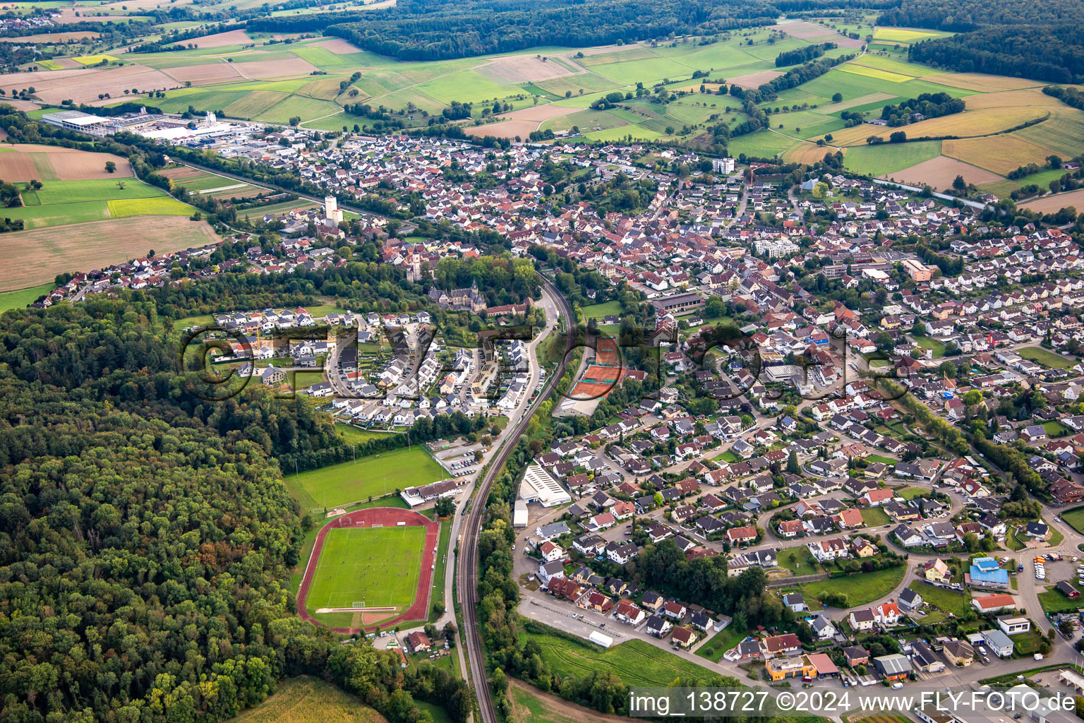 Vue aérienne de Du nord à Gondelsheim dans le département Bade-Wurtemberg, Allemagne