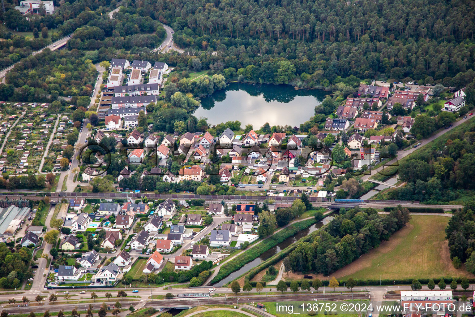 Vue aérienne de Loft d'école d'équitation à le quartier Hagsfeld in Karlsruhe dans le département Bade-Wurtemberg, Allemagne