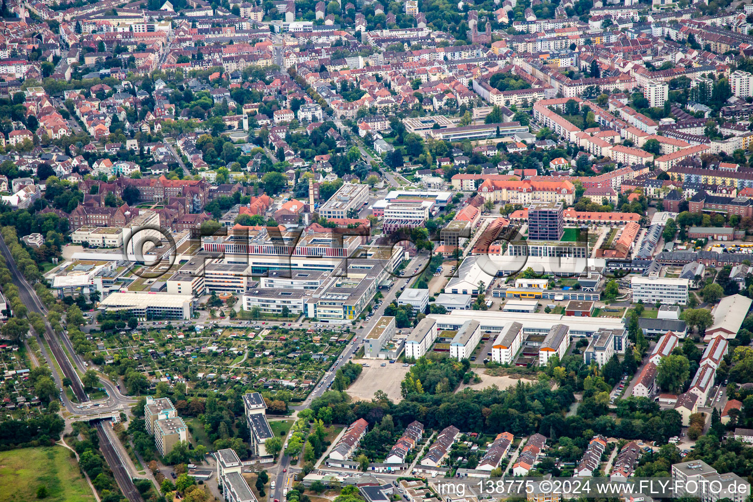 Photographie aérienne de Hôpital municipal Karlsruhe à le quartier Nordweststadt in Karlsruhe dans le département Bade-Wurtemberg, Allemagne