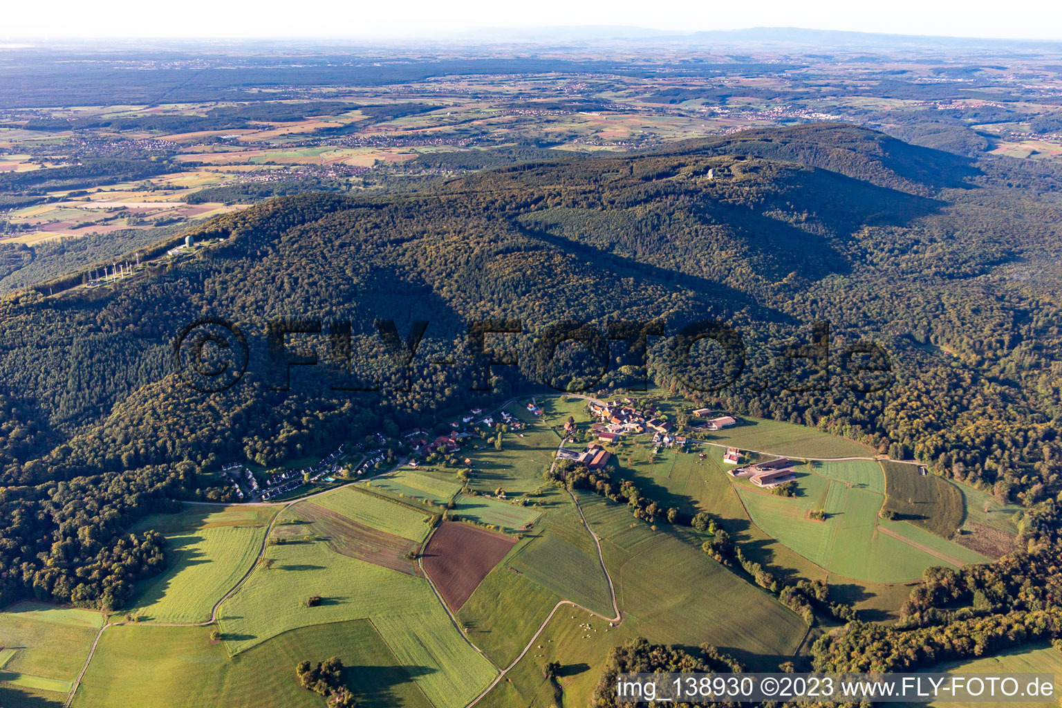 Lembach dans le département Bas Rhin, France vue du ciel