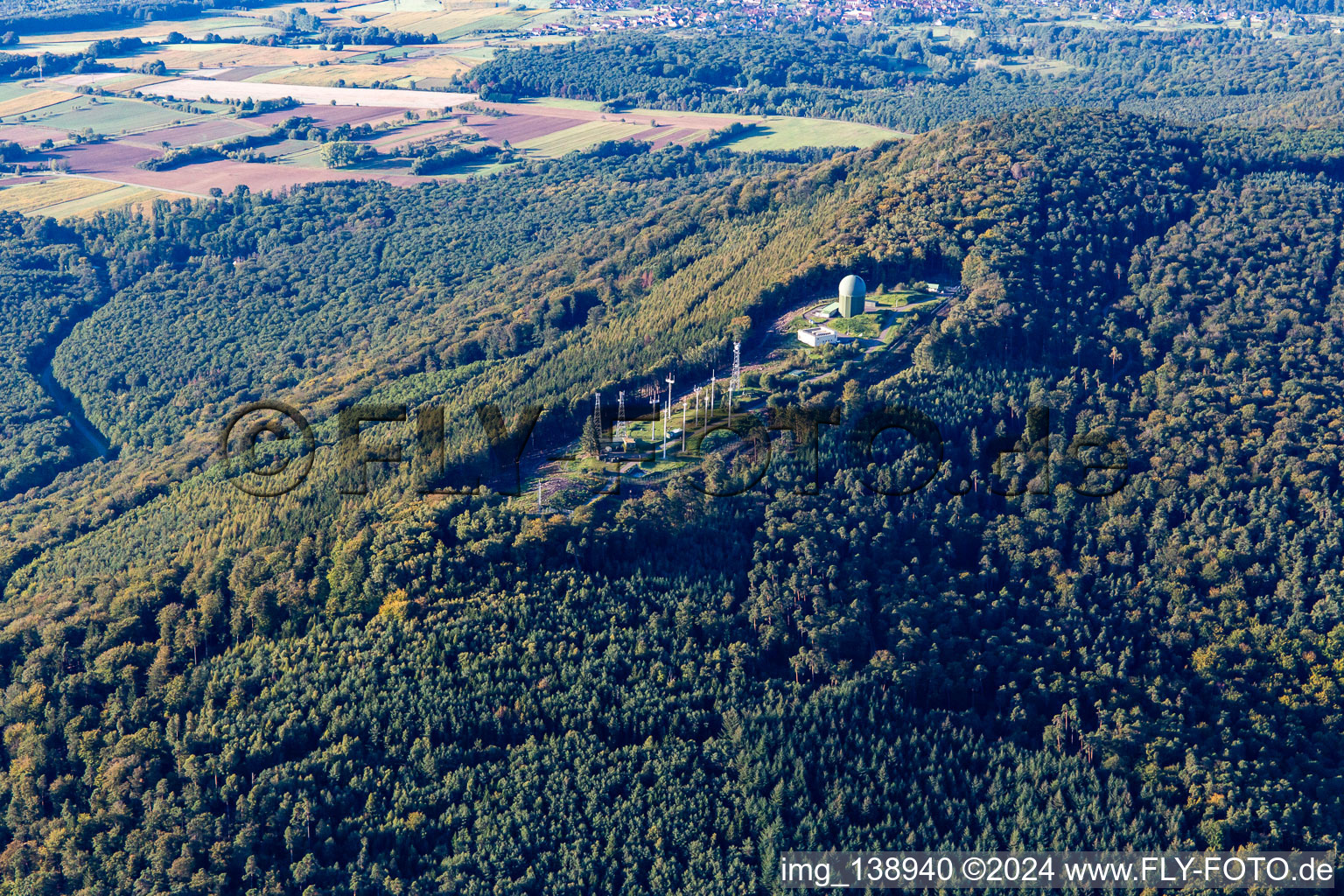 Photographie aérienne de Antennes radar sur Pfaffenschlick à Soultz-sous-Forêts dans le département Bas Rhin, France