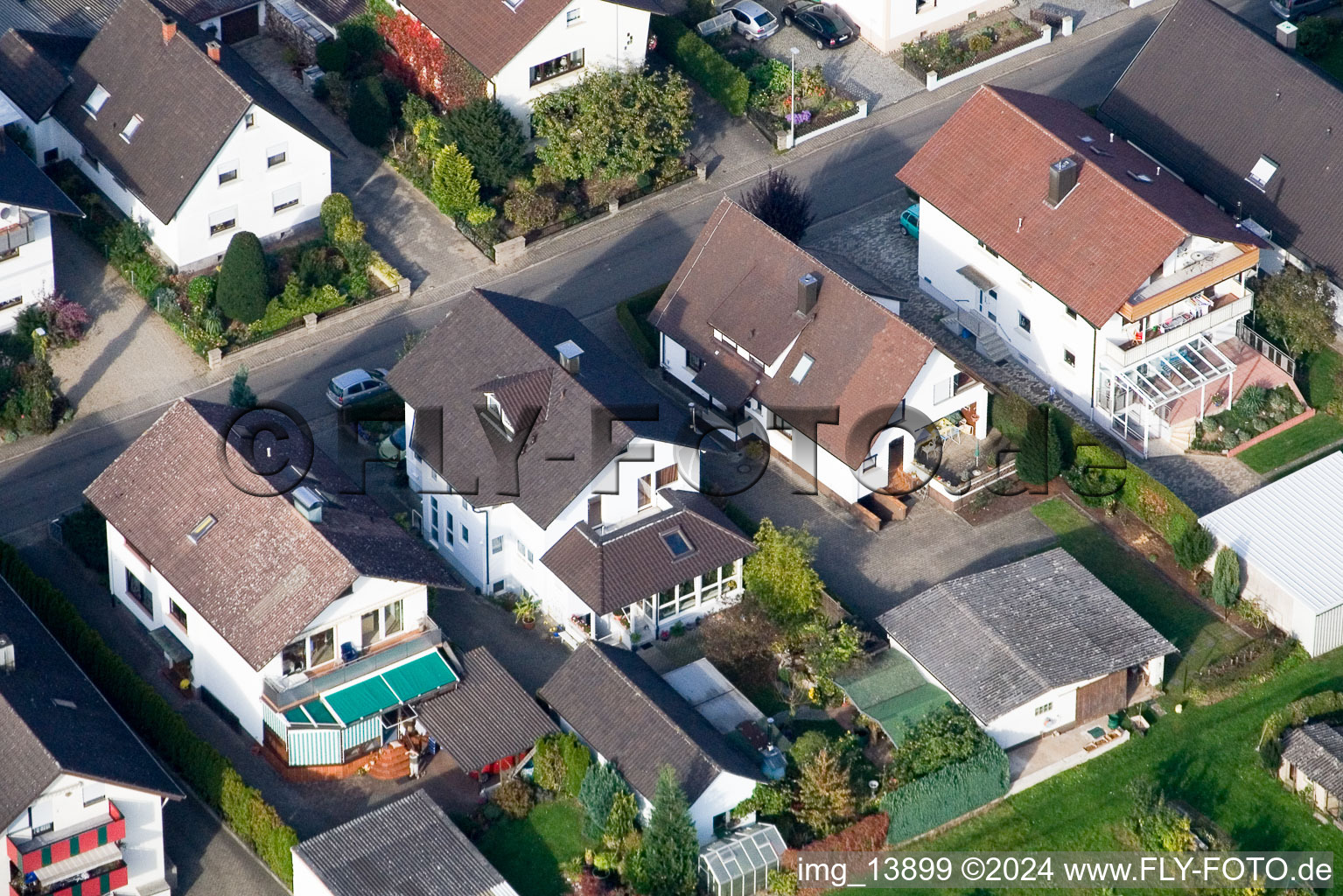 Vue aérienne de Rue Runzweg à le quartier Urloffen in Appenweier dans le département Bade-Wurtemberg, Allemagne