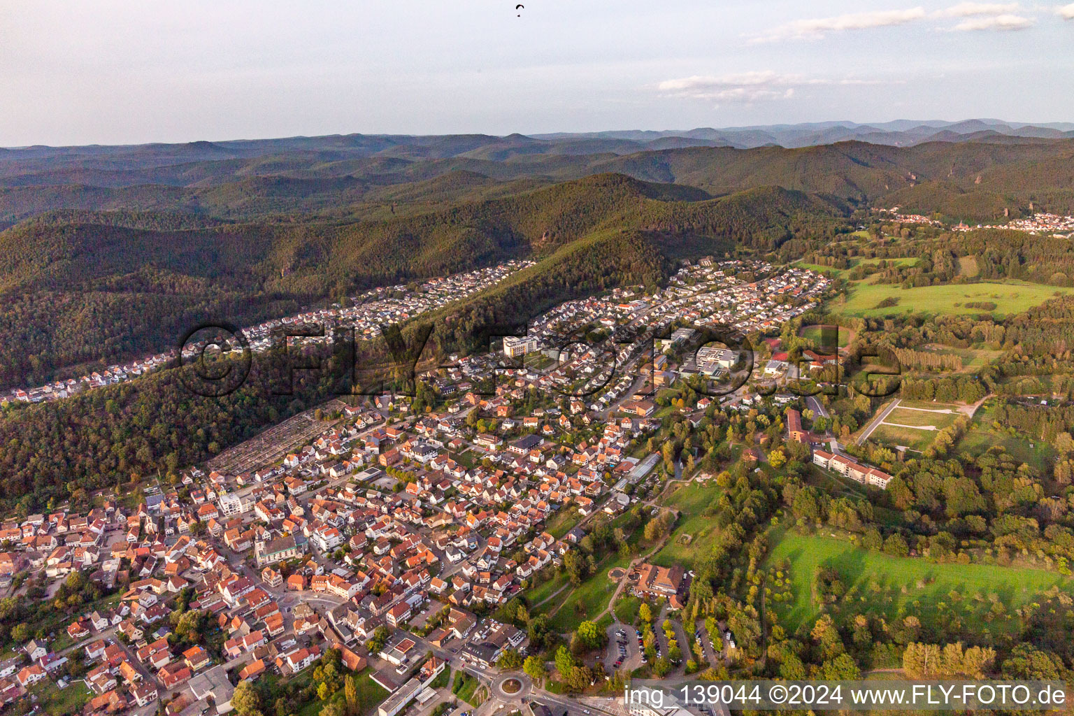 Photographie aérienne de Du sud à Dahn dans le département Rhénanie-Palatinat, Allemagne