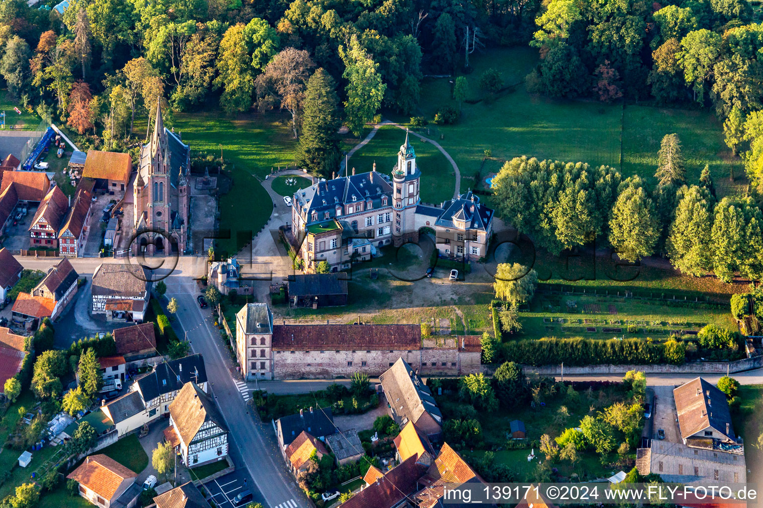 Photographie aérienne de Château de Frœschwiller à Frœschwiller dans le département Bas Rhin, France