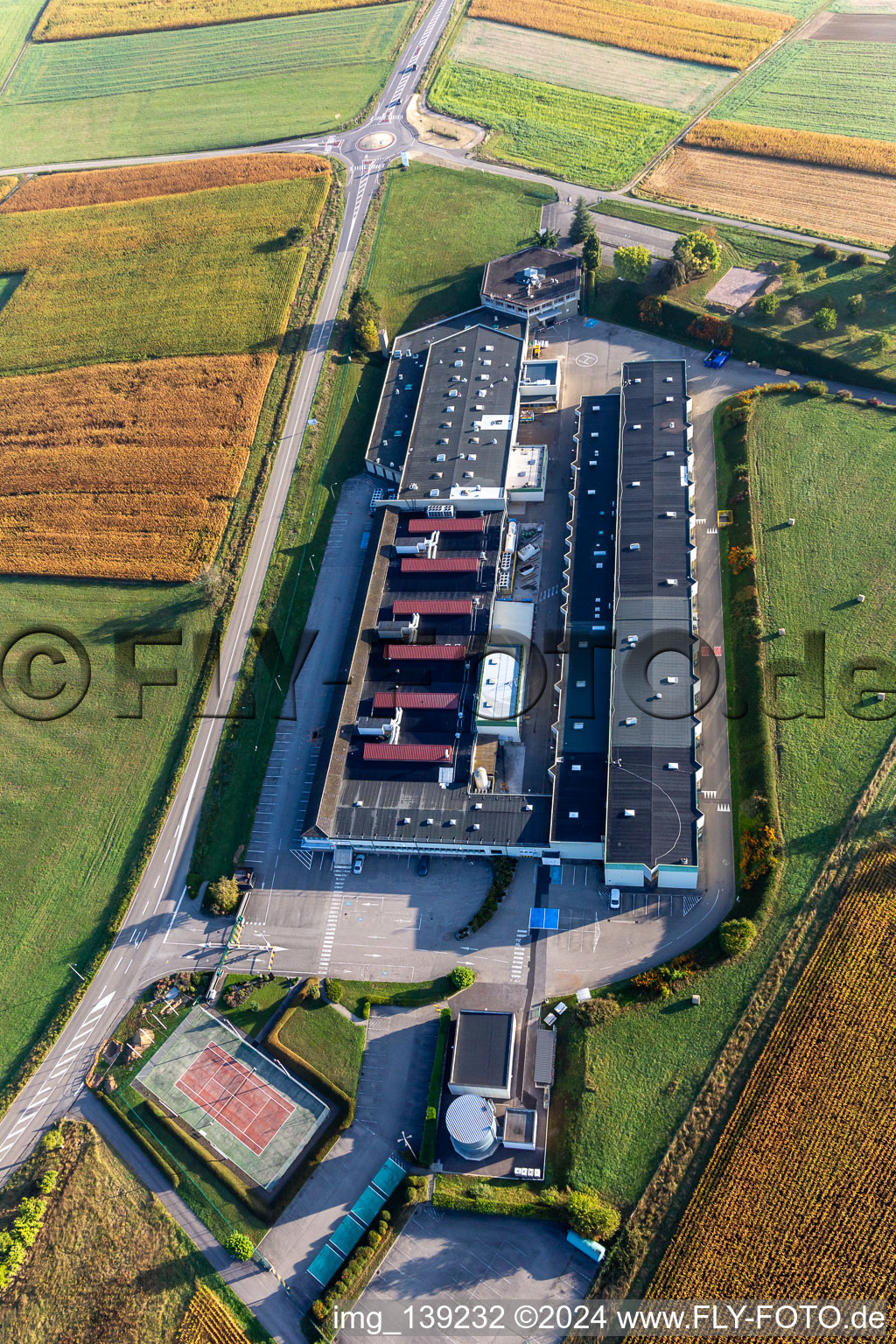 Vue oblique de Outils Gunther à Soultz-sous-Forêts dans le département Bas Rhin, France