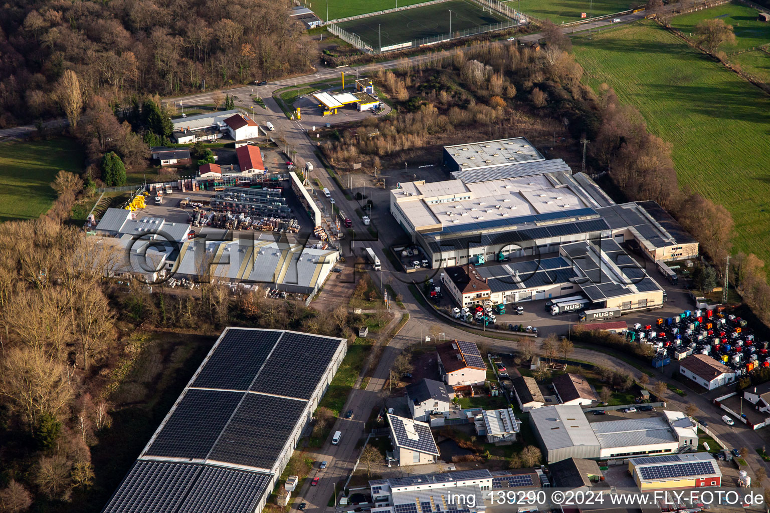 Vue aérienne de Technologie des camions SQG à le quartier Minderslachen in Kandel dans le département Rhénanie-Palatinat, Allemagne