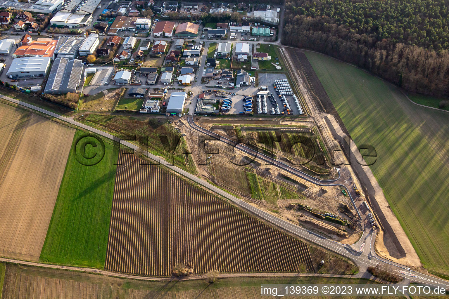 Vue aérienne de Zone d'expansion de la zone commerciale Gereutäcker à Hatzenbühl dans le département Rhénanie-Palatinat, Allemagne