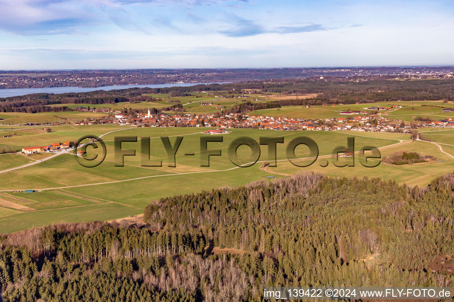 Vue aérienne de Quartier Degerndorf in Münsing dans le département Bavière, Allemagne