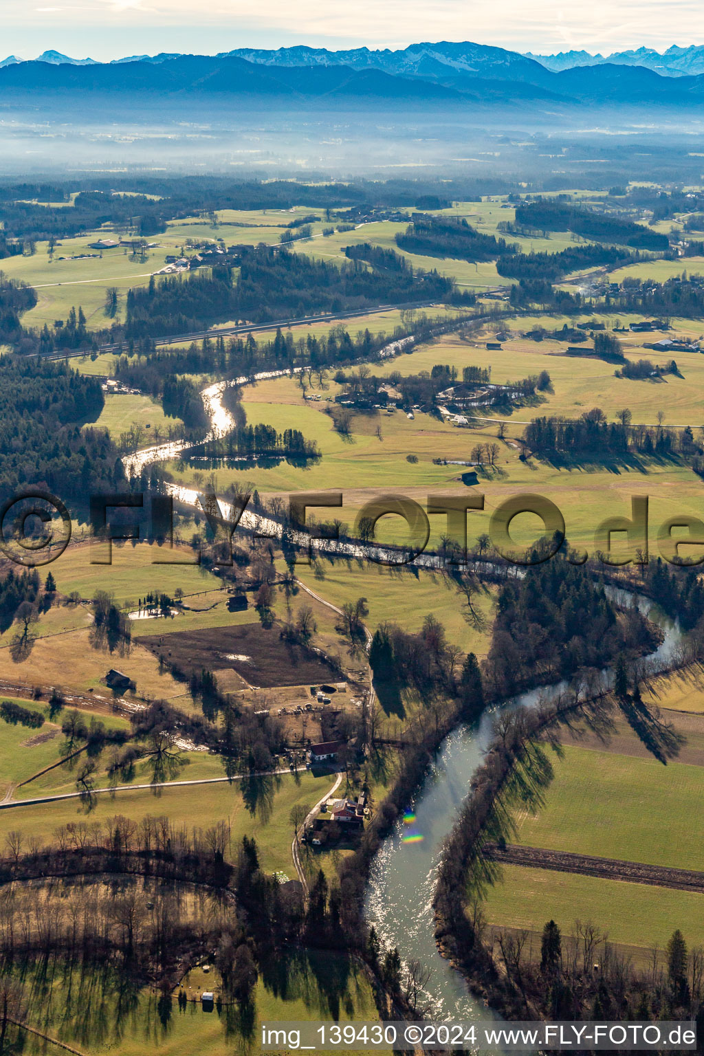 Vue aérienne de Vallée du Lössach à le quartier Gelting in Geretsried dans le département Bavière, Allemagne