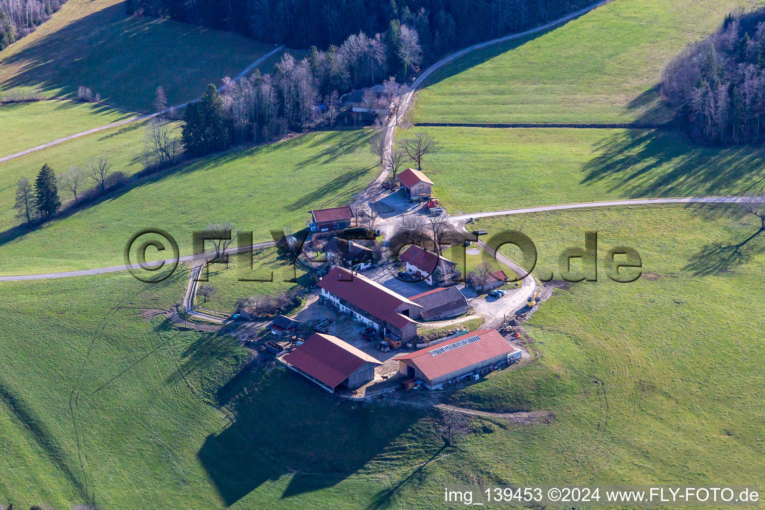 Vue aérienne de Appartement de vacances Chanteur à le quartier Oberfischbach in Wackersberg dans le département Bavière, Allemagne