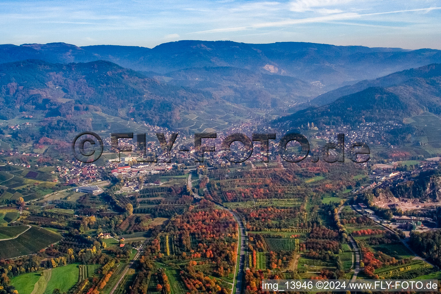 Vue aérienne de Du nord-ouest à Kappelrodeck dans le département Bade-Wurtemberg, Allemagne