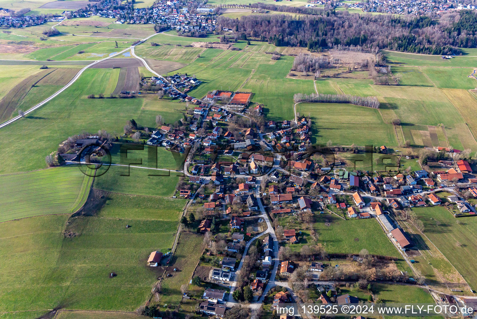 Vue aérienne de De l'est à le quartier Farchach in Berg dans le département Bavière, Allemagne