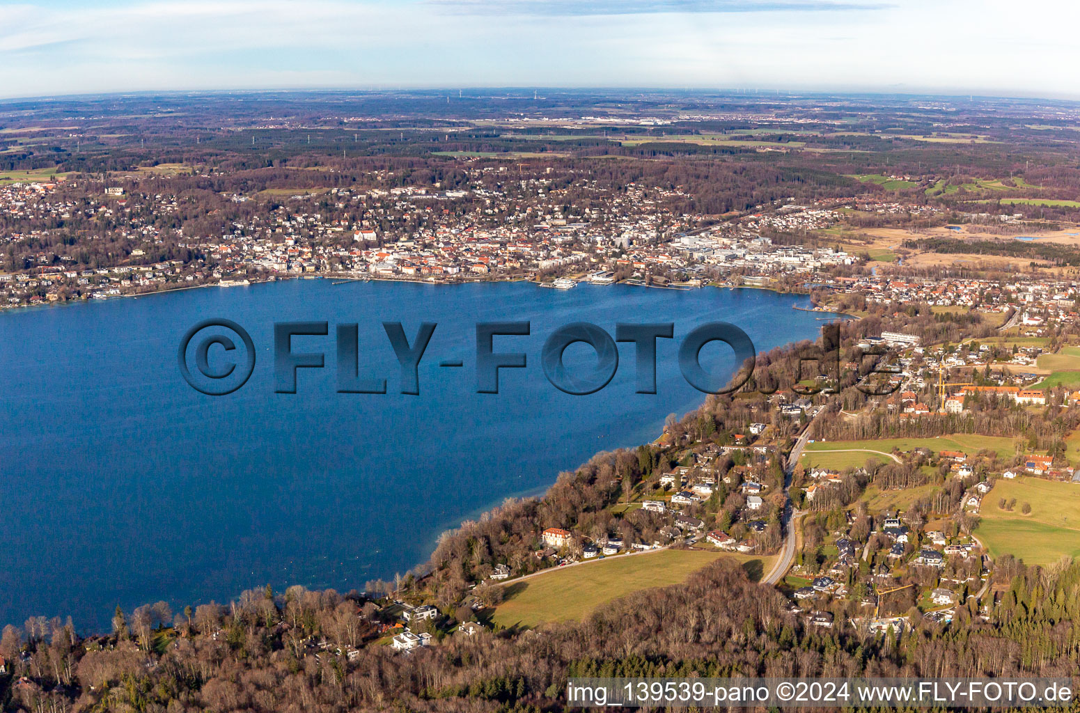 Vue aérienne de Du sud-est à le quartier Percha in Starnberg dans le département Bavière, Allemagne