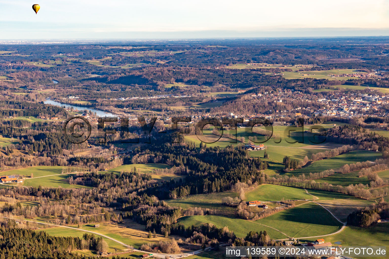 Vue aérienne de Wackersberg dans le département Bavière, Allemagne