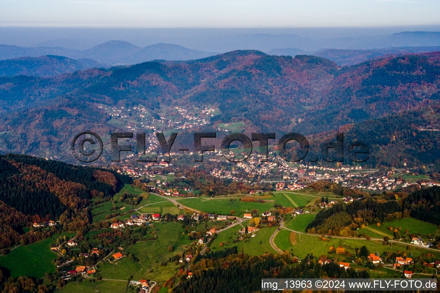 Vue aérienne de Mots à Bühlertal dans le département Bade-Wurtemberg, Allemagne