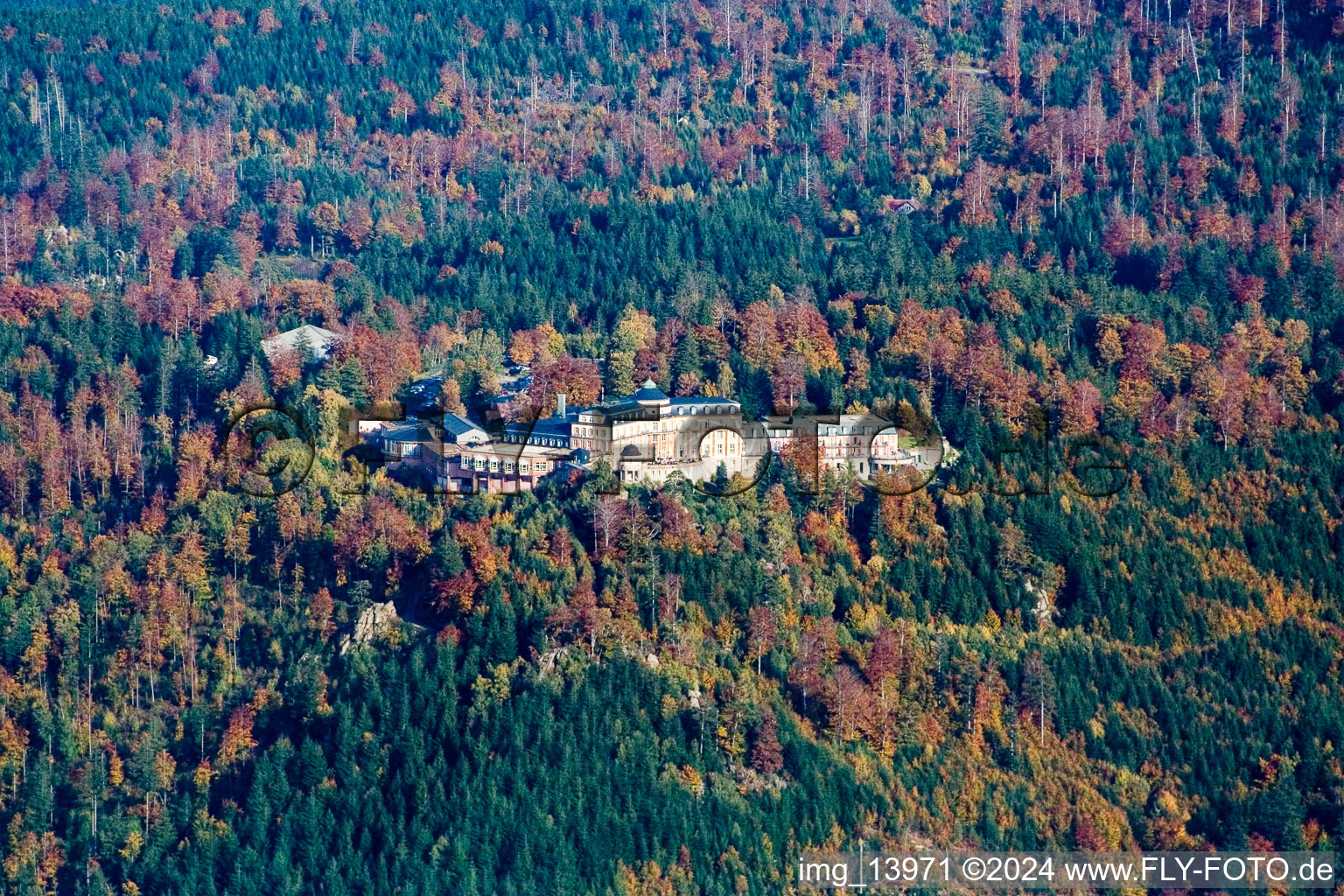 Vue aérienne de Hauteur de Bühler à le quartier Hof in Bühlertal dans le département Bade-Wurtemberg, Allemagne