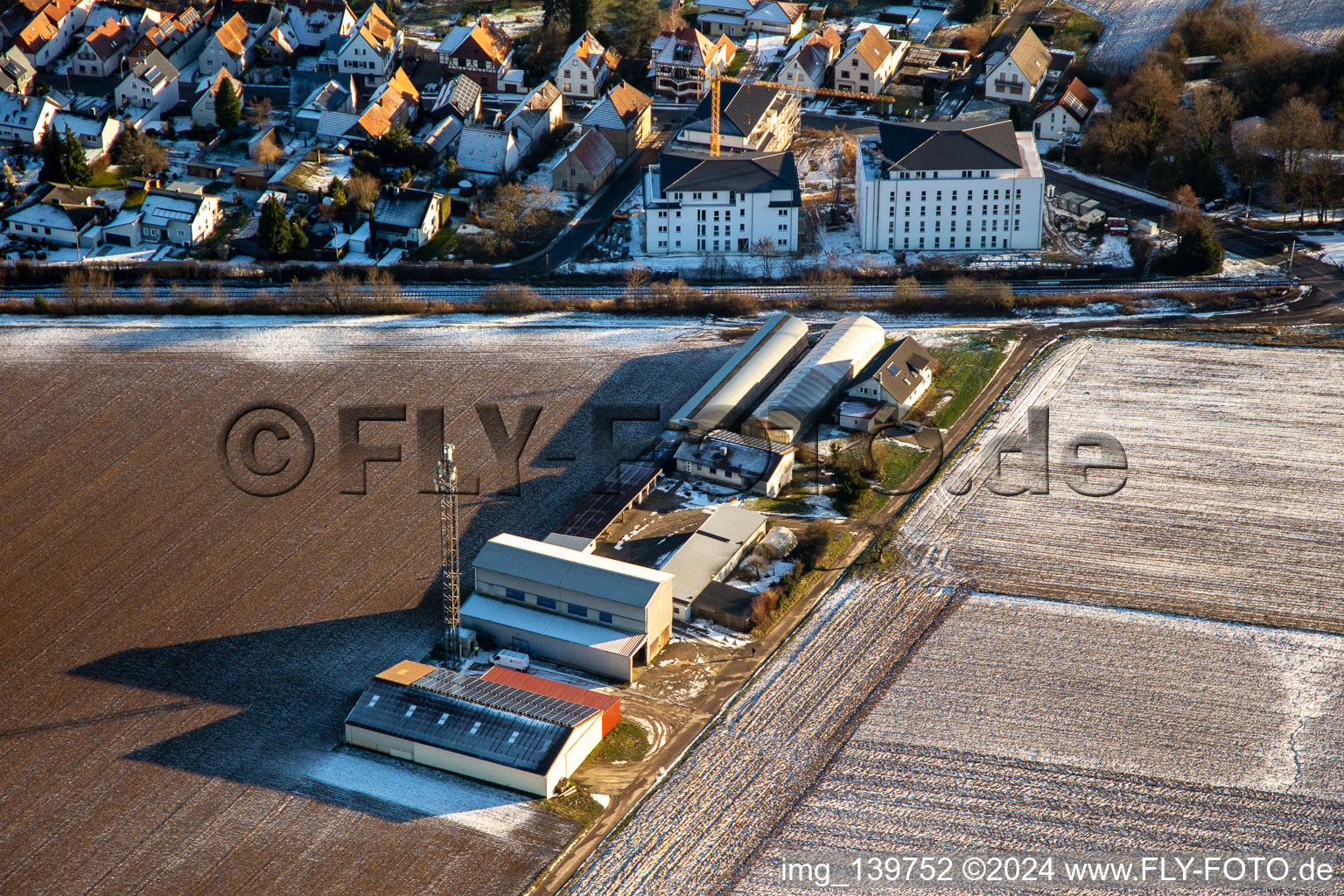 Vue aérienne de Nouvelle construction au passage à niveau à le quartier Schaidt in Wörth am Rhein dans le département Rhénanie-Palatinat, Allemagne