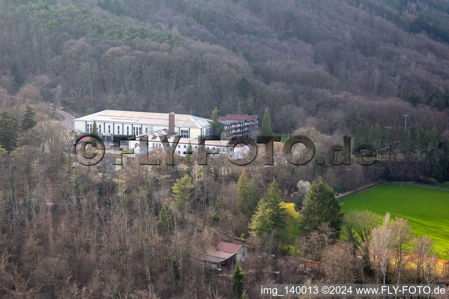 Vue aérienne de École de sport Edenkoben à Edenkoben dans le département Rhénanie-Palatinat, Allemagne