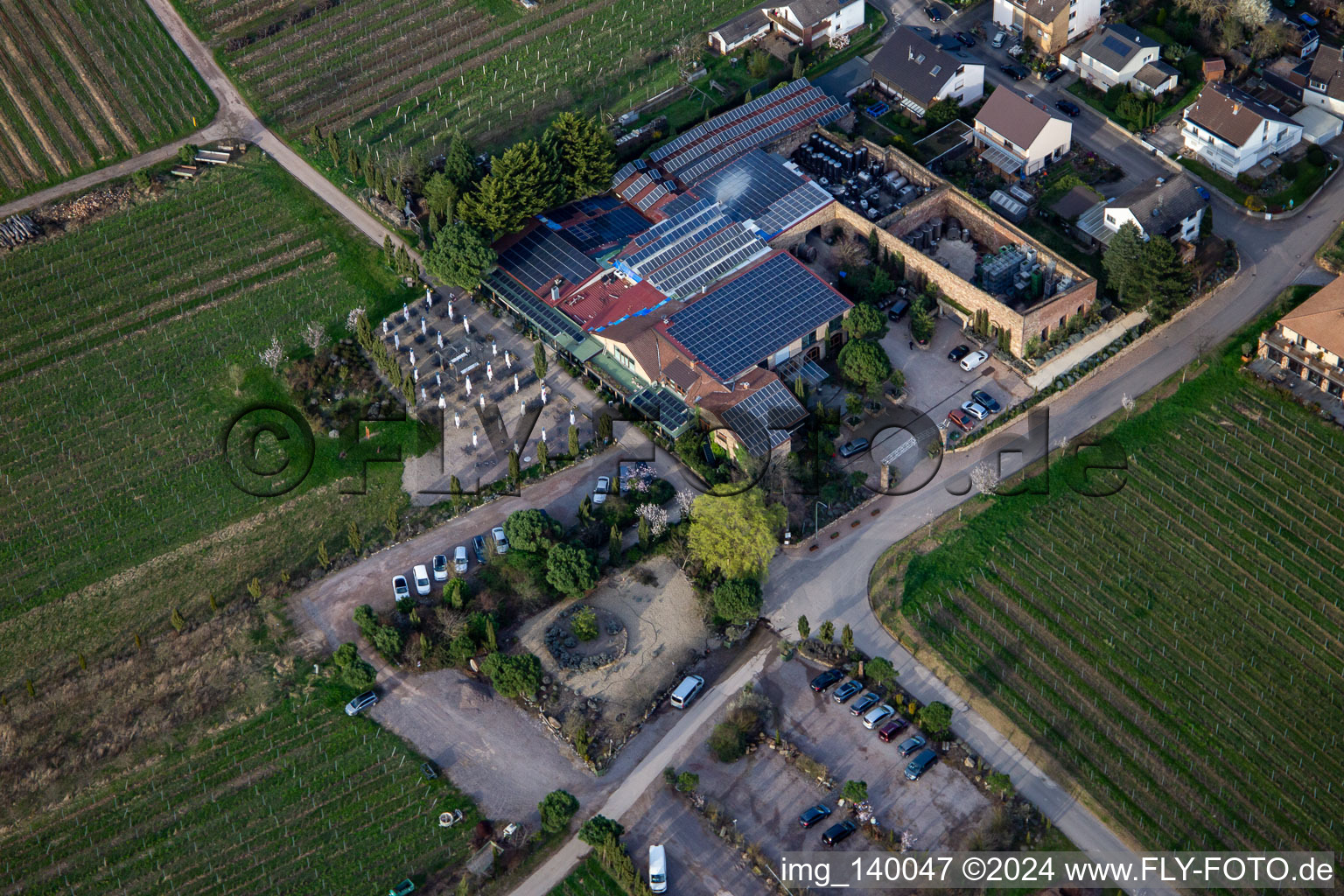 Vue aérienne de Domaine viticole Marienhof et bar à vins à Flemlingen dans le département Rhénanie-Palatinat, Allemagne