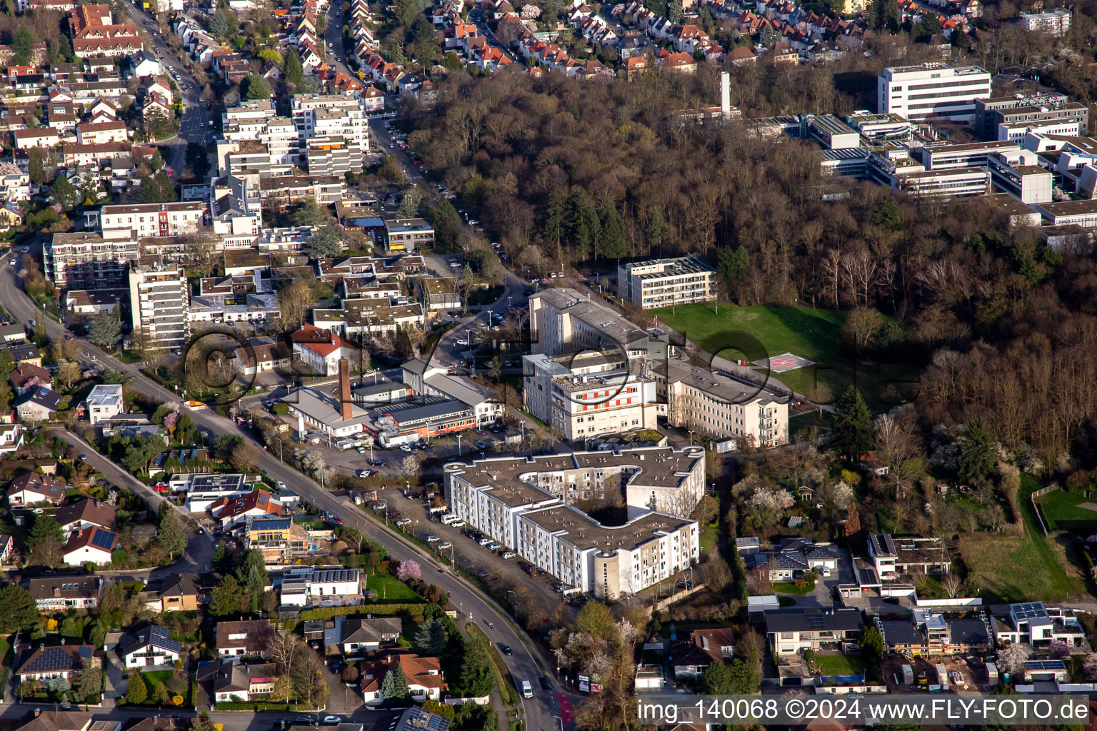 Vue aérienne de Klinikum Landau-Südliche Weinstraße GmbH de l'ouest à Landau in der Pfalz dans le département Rhénanie-Palatinat, Allemagne