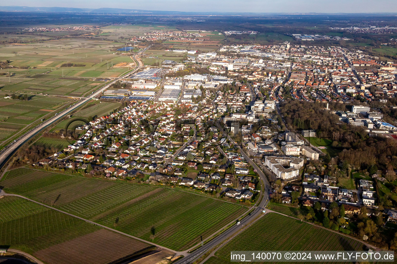 Vue aérienne de District NW sur la B10 à Landau in der Pfalz dans le département Rhénanie-Palatinat, Allemagne