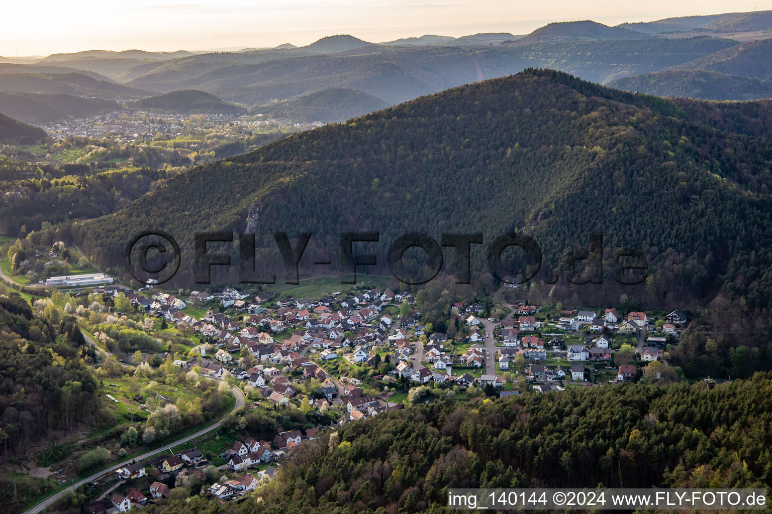 Vue aérienne de De l'est à Lug dans le département Rhénanie-Palatinat, Allemagne