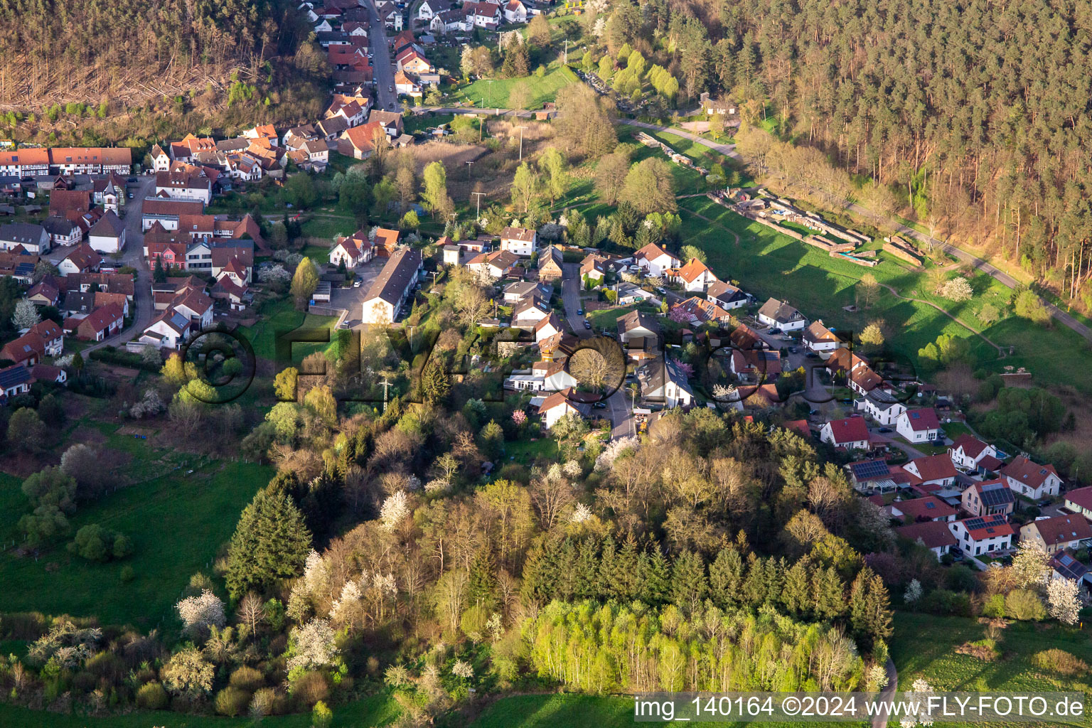 Vue aérienne de Langenhalsstr à Spirkelbach dans le département Rhénanie-Palatinat, Allemagne