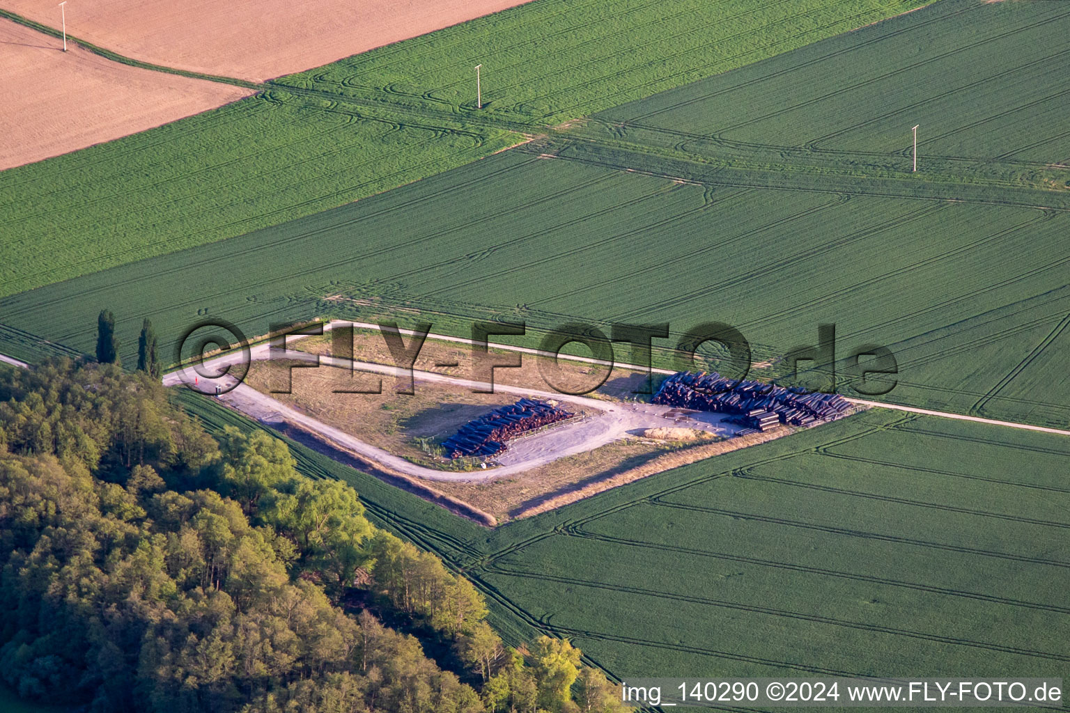 Vue aérienne de Stockage des canalisations de gaz désaffectées de TENP I à Klingenmünster dans le département Rhénanie-Palatinat, Allemagne