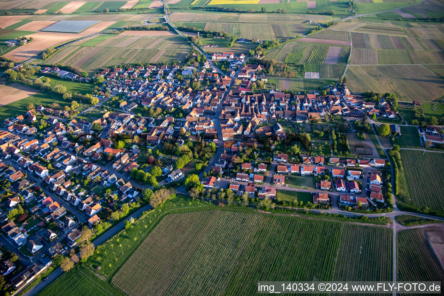 Vue aérienne de Du nord à Impflingen dans le département Rhénanie-Palatinat, Allemagne