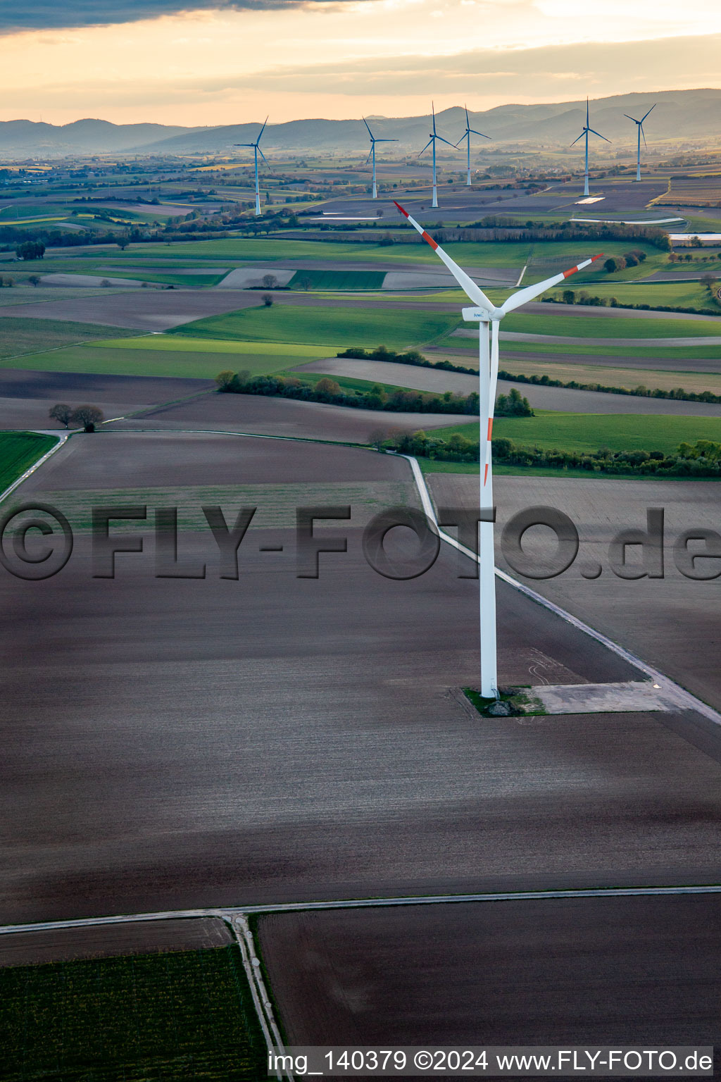 Photographie aérienne de Parc éolien Minfeld à Minfeld dans le département Rhénanie-Palatinat, Allemagne