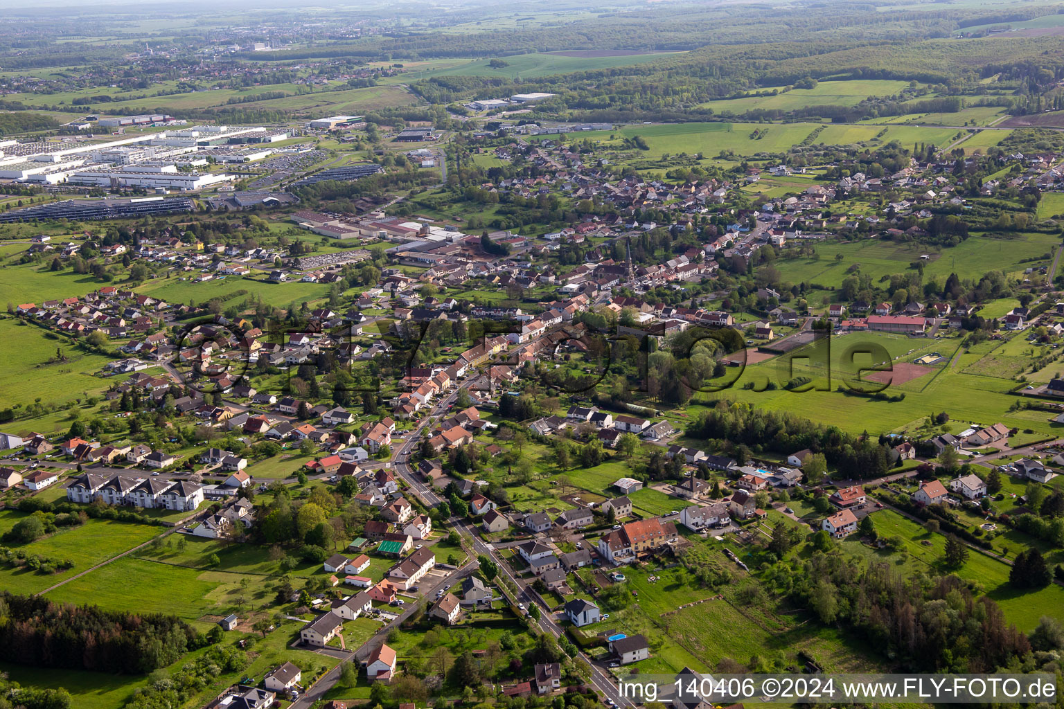 Vue aérienne de Plan lointain à Hambach dans le département Moselle, France