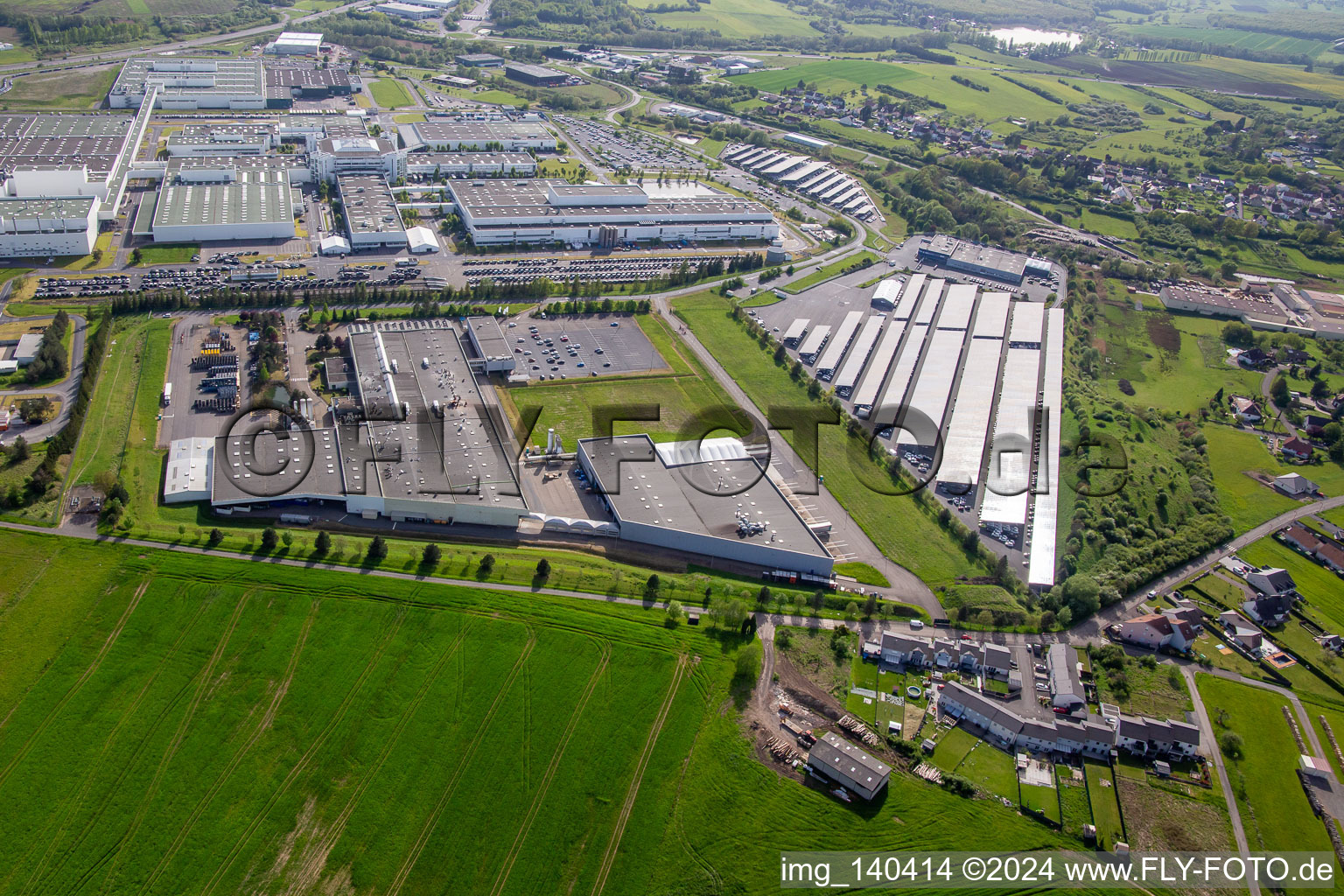 Vue oblique de MAHLE Behr Hambach SAS à Hambach dans le département Moselle, France