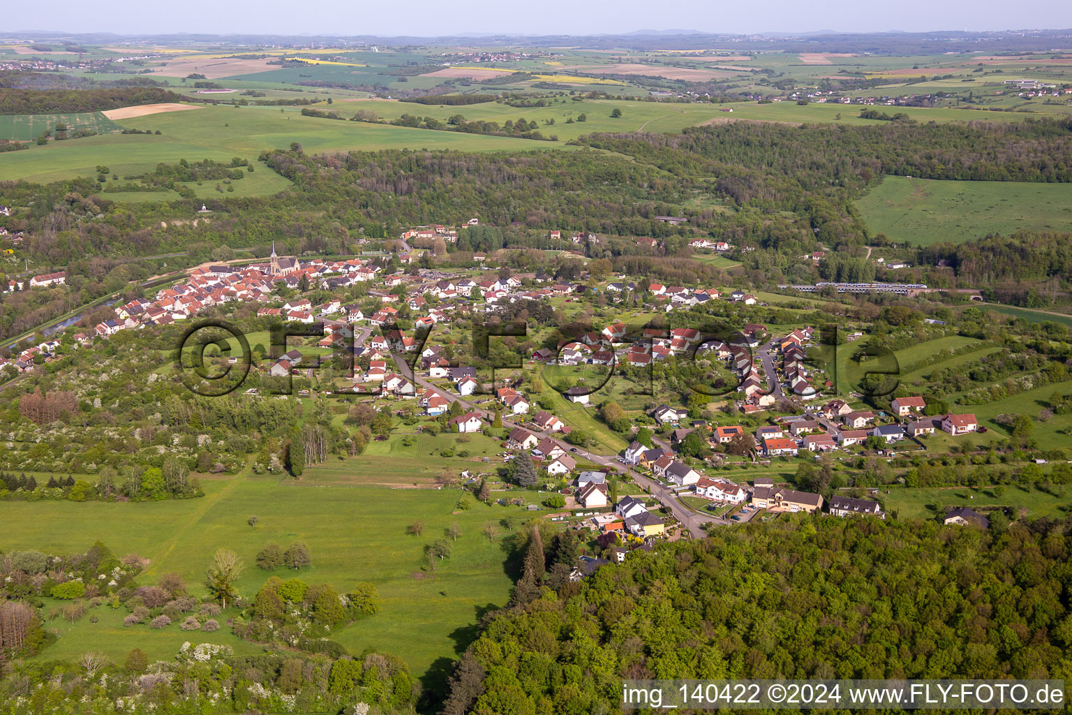 Vue aérienne de De l'ouest à Wittring dans le département Moselle, France